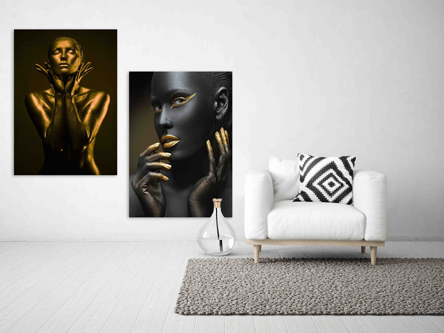 Moderne gerahmte Leinwandbilder, modische Wanddekoration für Zuhause in Gold und Schwarz, zweiteiliges Wandbild mit Frau im schwebenden Rahmen